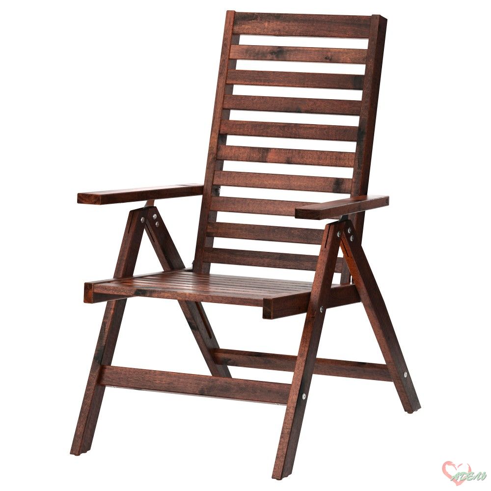 деревянные стулья для отдыха на природе